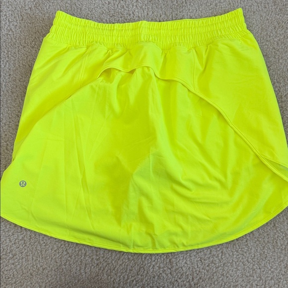 Lululemon hottie hot skirt - Picture 2 of 3